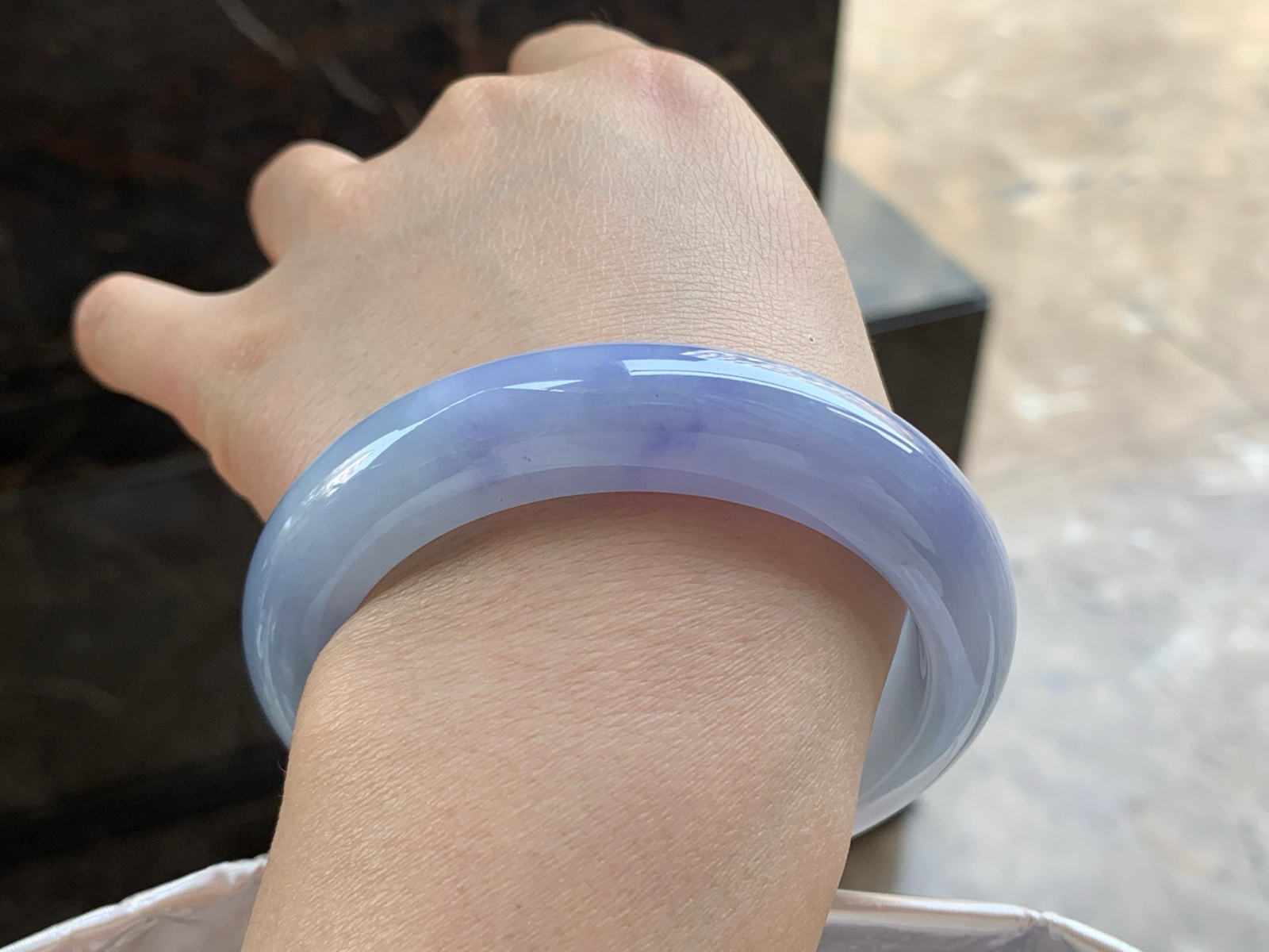 56.5-12.7-9.6

紫罗兰手镯^_^玉质温润 鲜艳