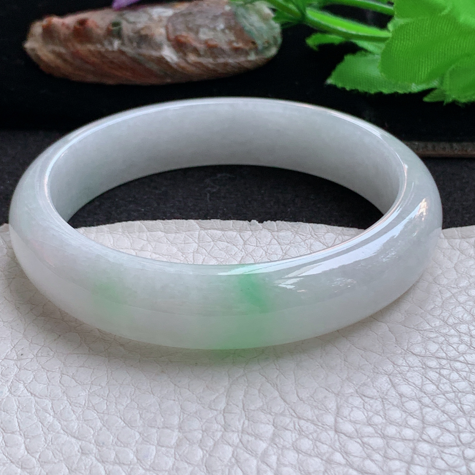 hy大圈口62.5*14.3*8平安镯 天然缅甸翡翠手镯飘绿细润正圈玉镯子