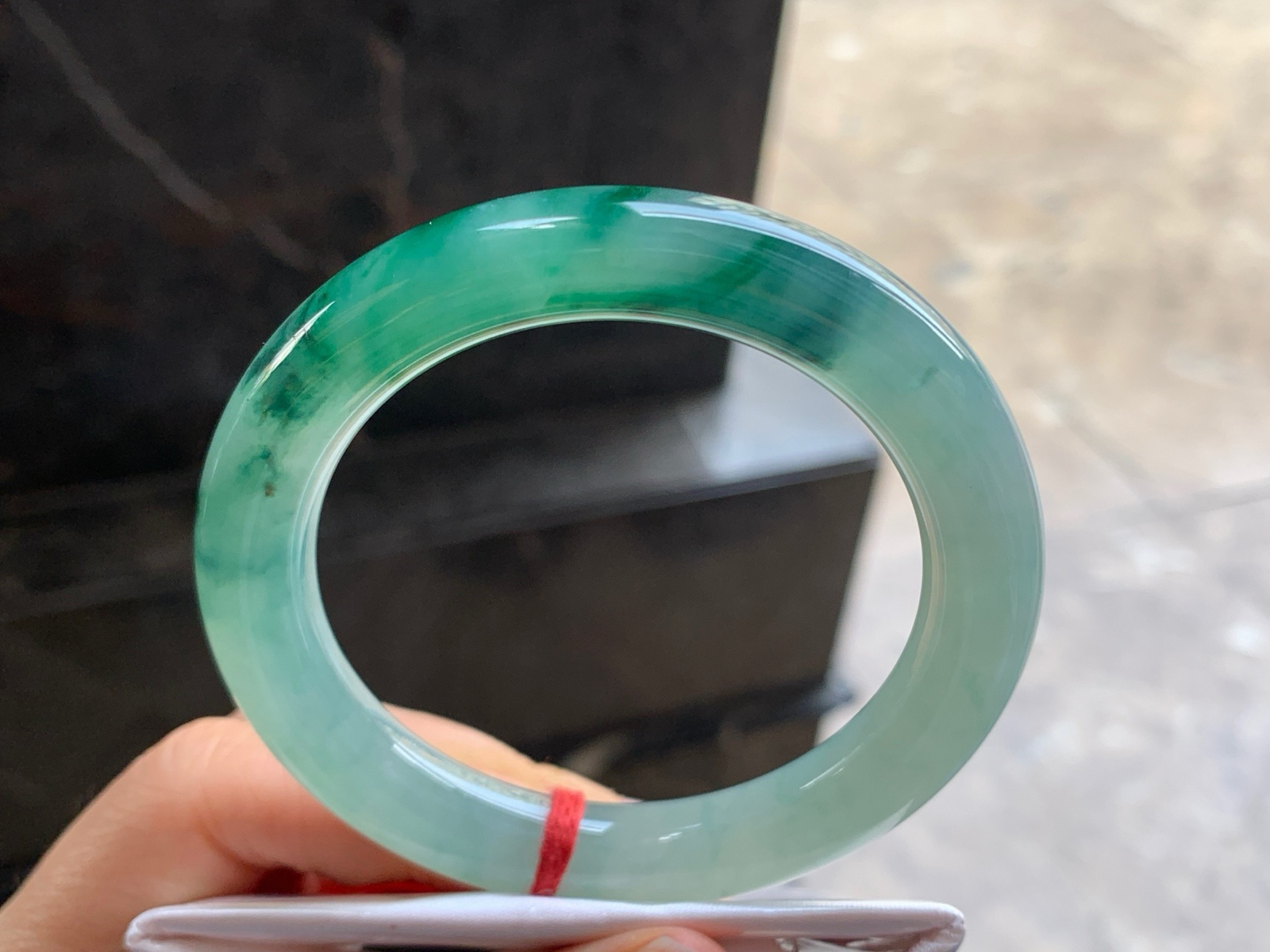 53.5-10

绿花圆条手镯^_^颜色鲜艳