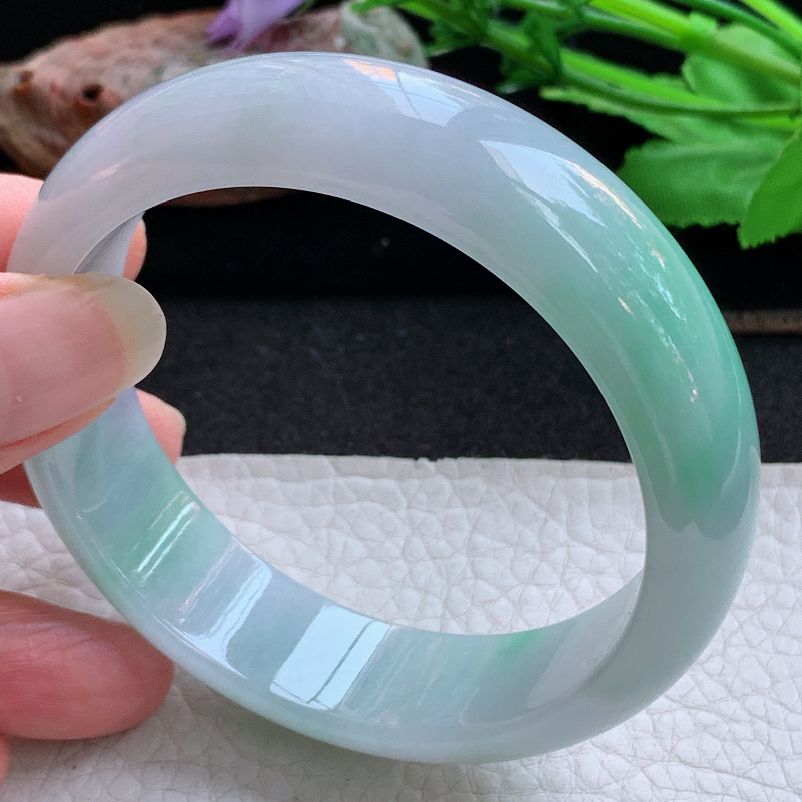 xc实拍59*16.8*8轮胎镯 天然缅甸翡翠a货手镯飘绿大气正圈玉镯子