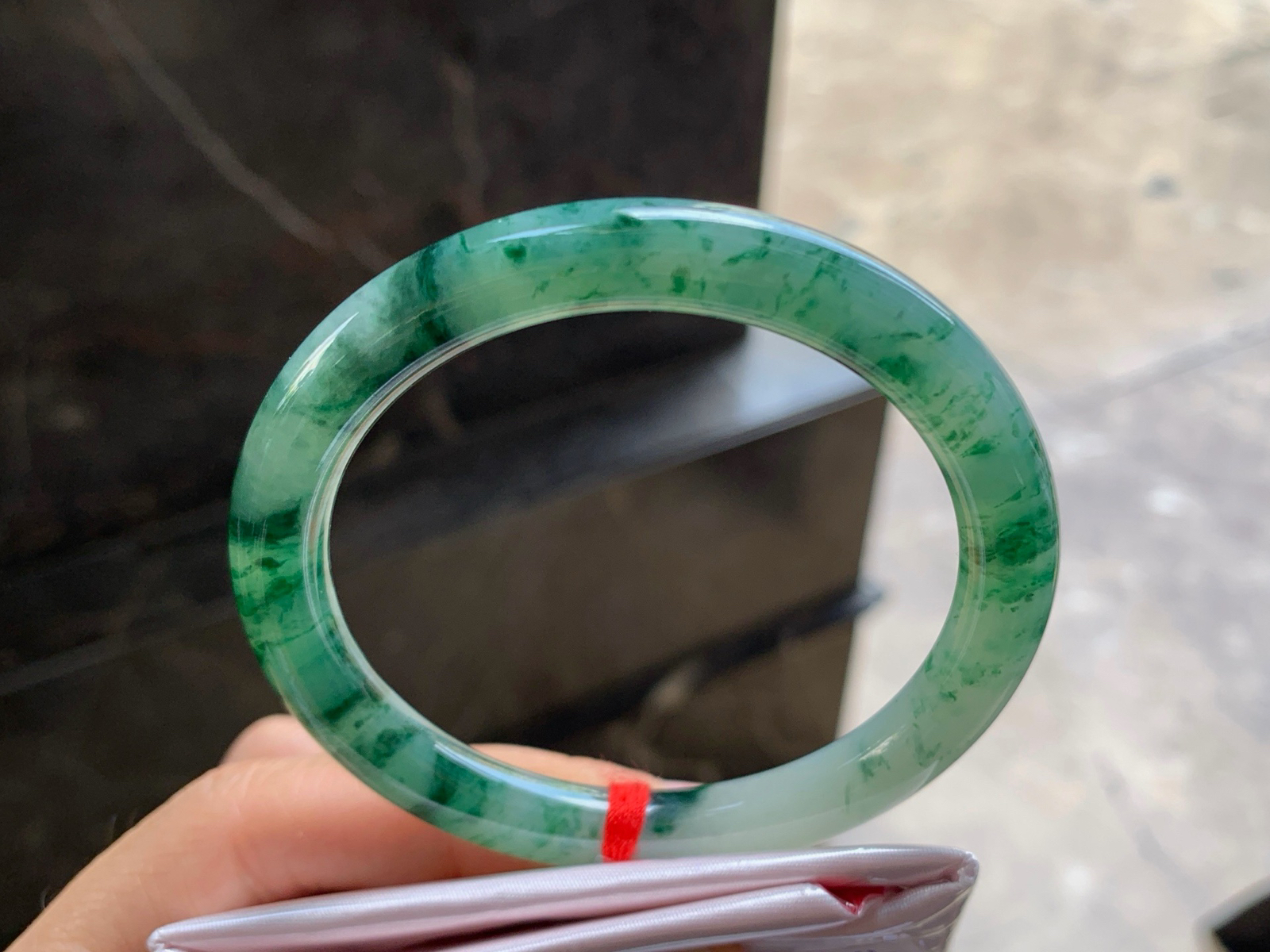 55-8.4

绿花圆条手镯^_^鲜艳