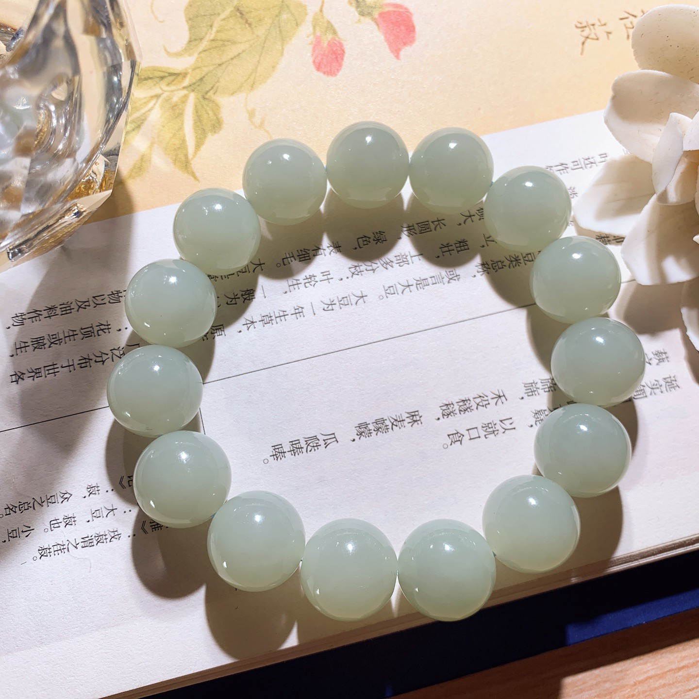 新疆和田玉且末蓝圆珠手串 单颗尺寸14！玉质细腻油润 底色纯净 脂粉好，品质好！lt260330