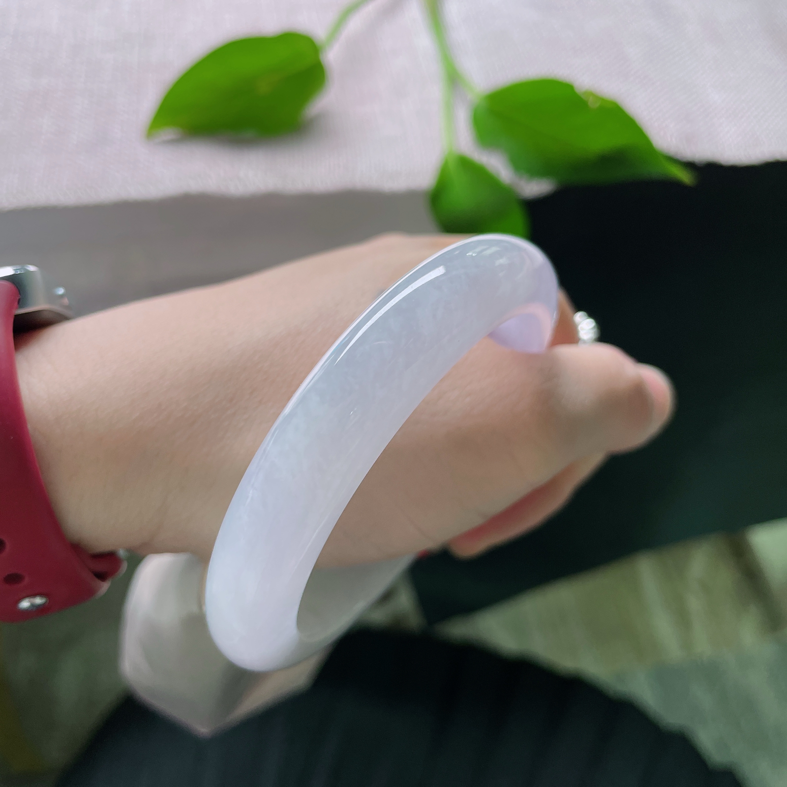 56.8/11.9/8.9紫罗兰正圈，冰润通透，种老，紫气东来，财运亨通。无暇