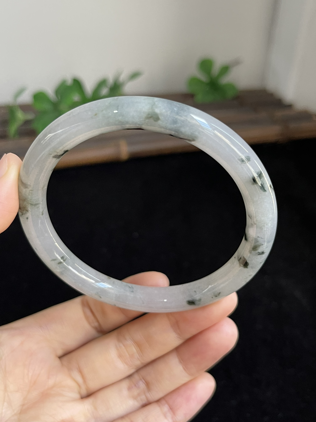 圆镯60圈口，翡翠手镯