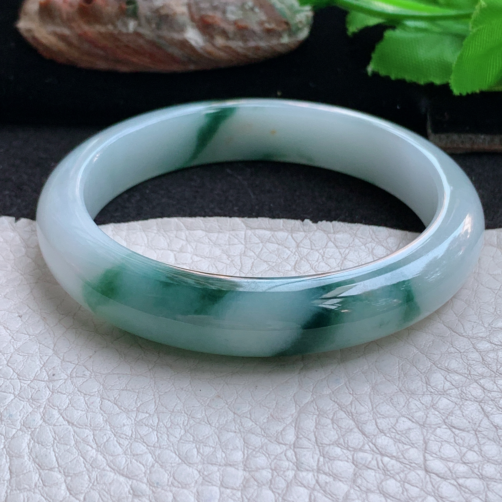 ee实拍56*11*7.8平安镯 天然缅甸翡翠a货手镯飘花水润正圈玉镯子