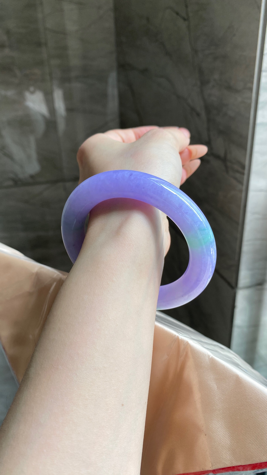 【紫罗兰胖圆条手镯】
尺寸：54.7-11.4-12.1