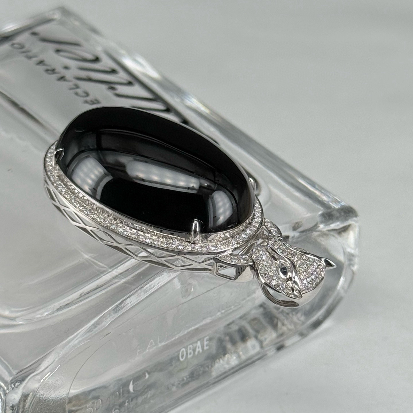 精品豪镶墨翠蛋面吊坠 种好色正 黑度极好 打灯通透 油性十足 尺寸42.6