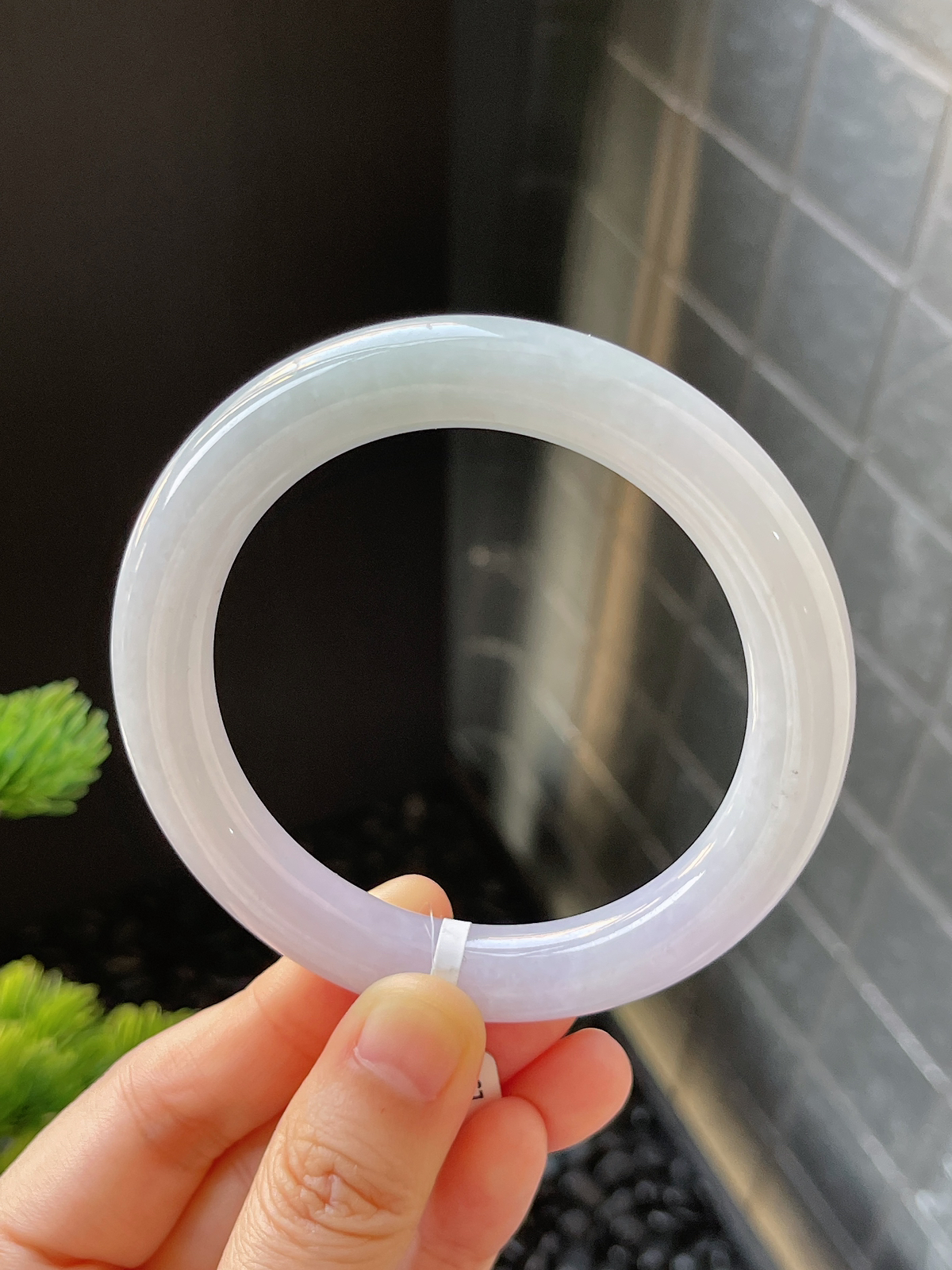 圆镯56圈口，翡翠糯化种淡紫色手镯