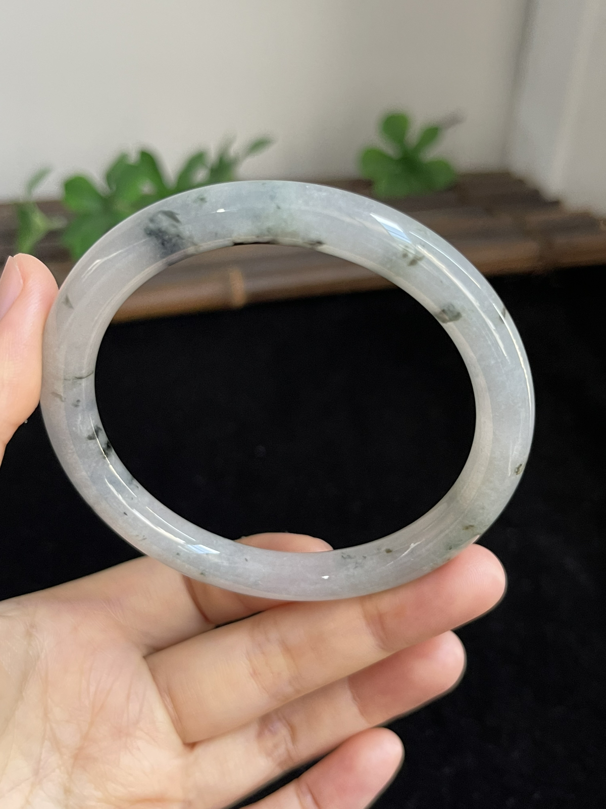 圆镯60圈口，翡翠手镯