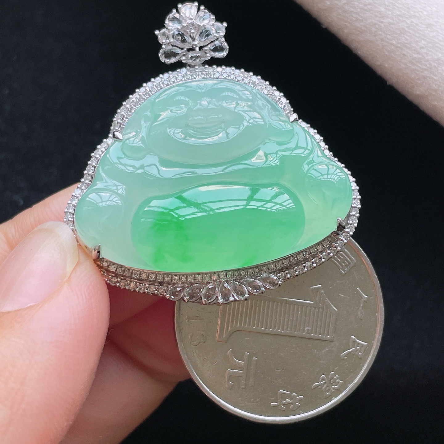 18K 冰种飘绿·佛公

整35-33.2-10.4
裸21.9-30.3-3.8