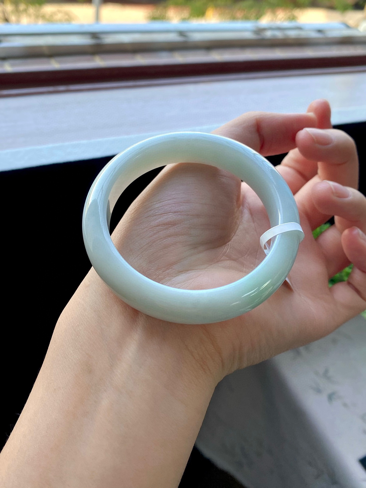 淡蓝白月光正圈成品（纹裂不扣）
HY-8531
⭕️54.5-12.3-8.2