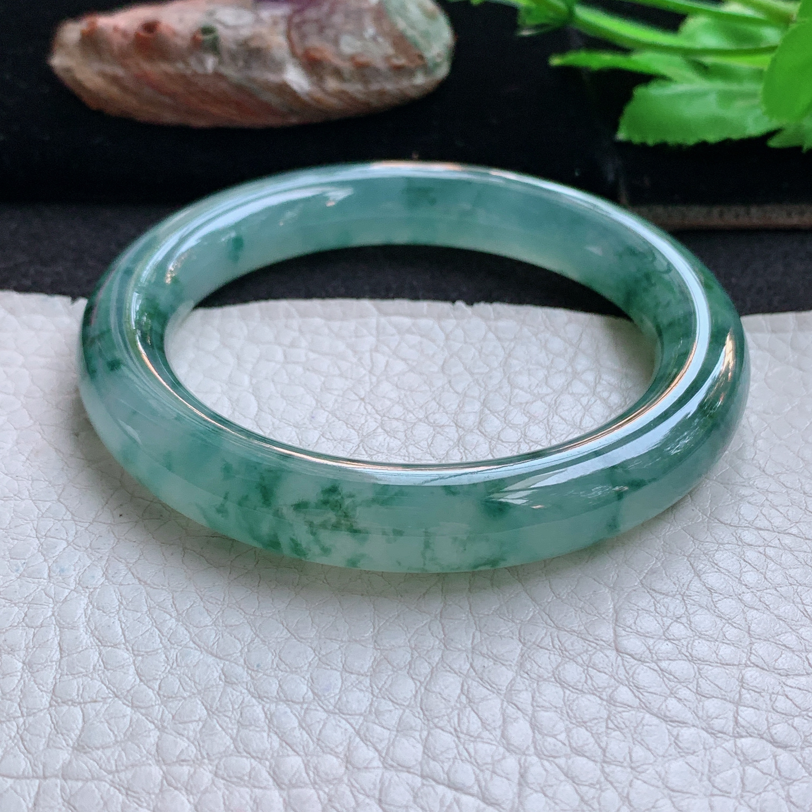 xc收藏款56*10.8美人镯 天然缅甸翡翠a货手镯冰飘花圆条玉镯子