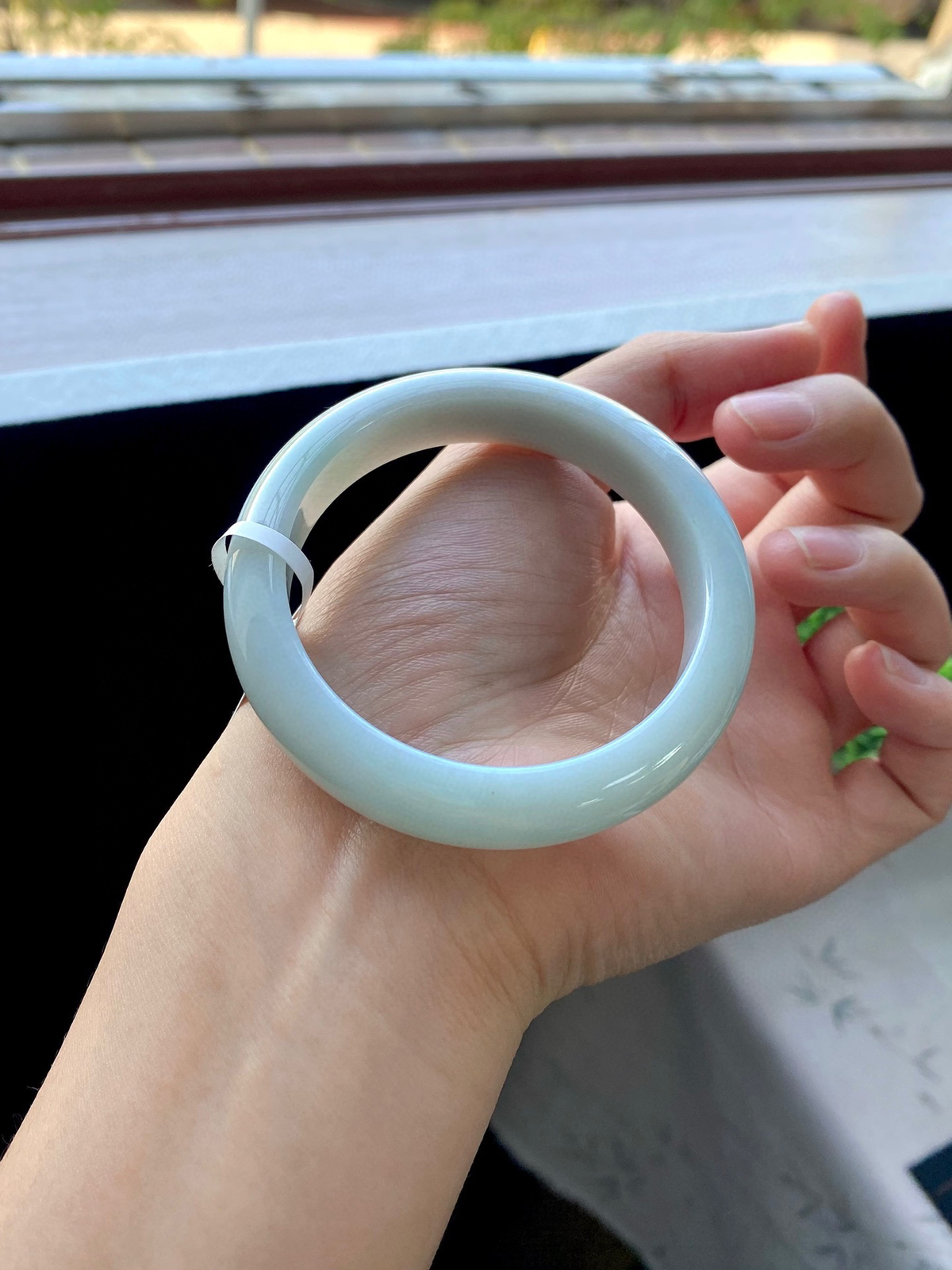 淡蓝白月光正圈成品（纹裂不扣）
HY-8531
⭕️54.5-12.3-8.2