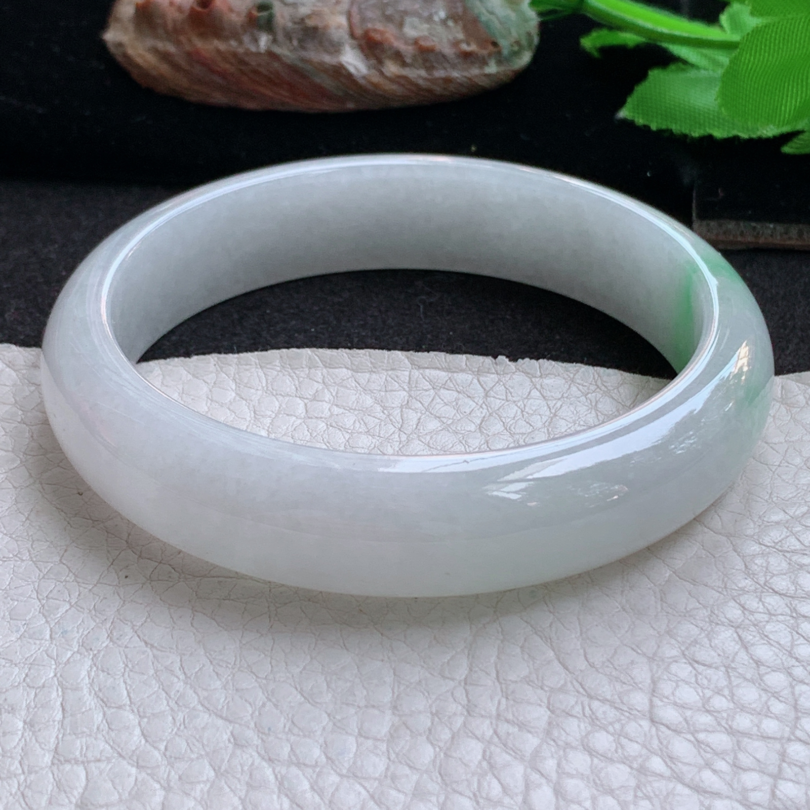 hy大圈口62.5*14.3*8平安镯 天然缅甸翡翠手镯飘绿细润正圈玉镯子