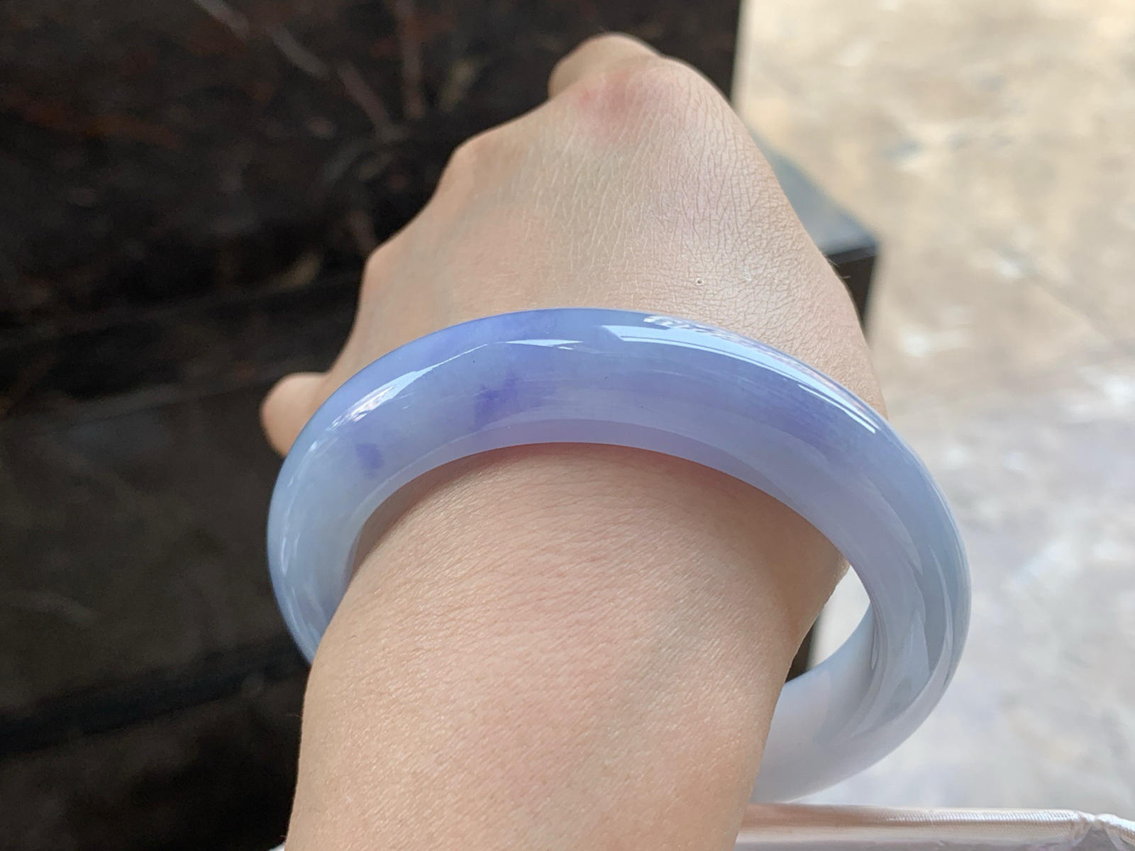 56.5-12.7-9.6

紫罗兰手镯^_^玉质温润 鲜艳