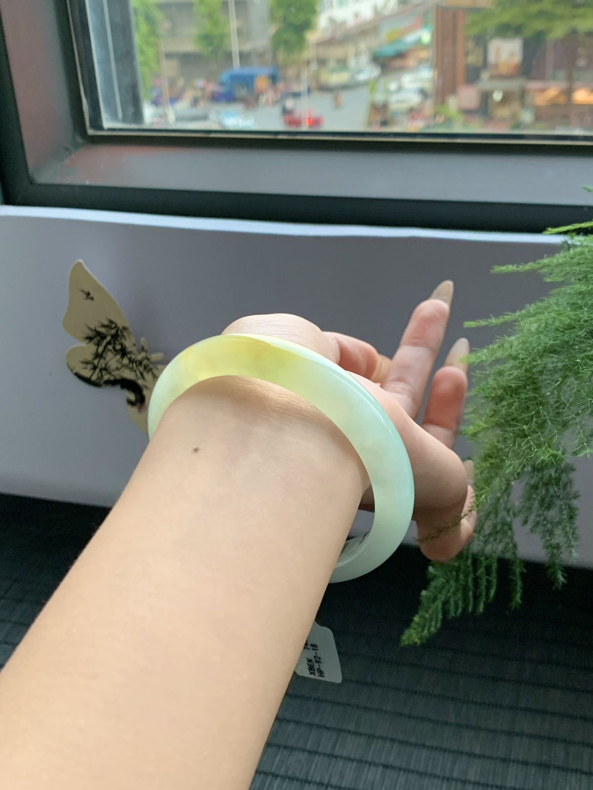 冰黄翡手镯灵动的黄加绿是夏与秋的碰撞有种有色上手典雅秀气，富有内涵58-12-8mm