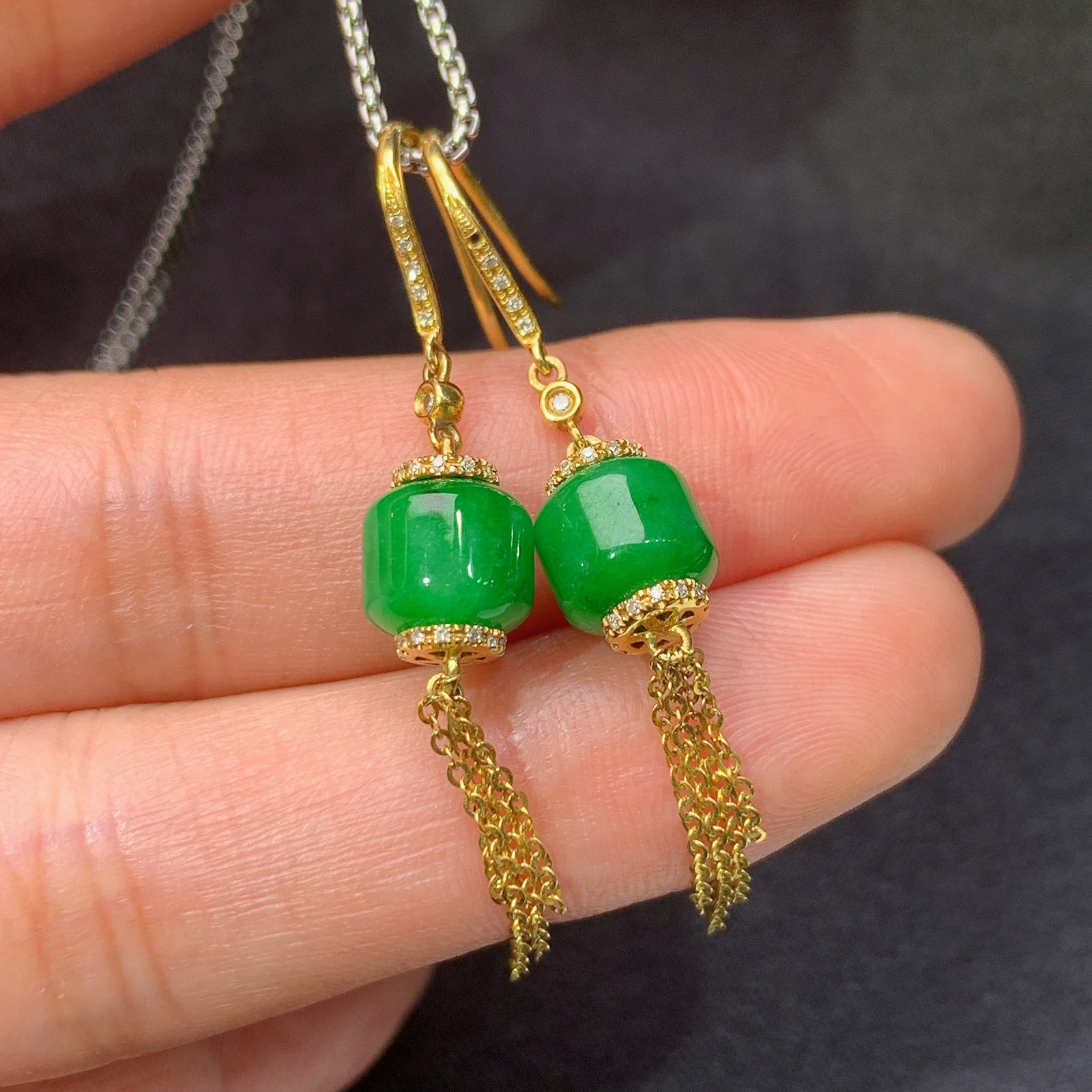 阳绿路路通耳坠，18k金镶嵌，简约时尚，冰润色阳，种水足，Hon 尺寸5*7.2