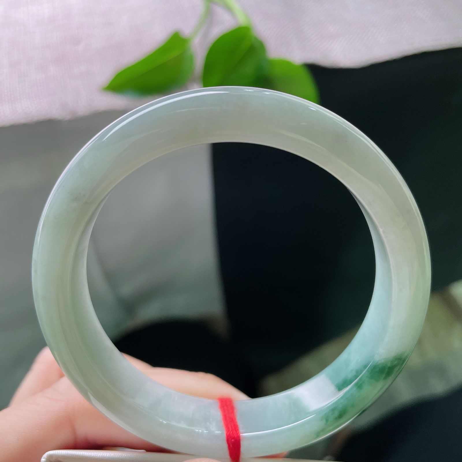 56.7/12.1/8.3飘花正圈，水润细腻，婉间风华，贵气