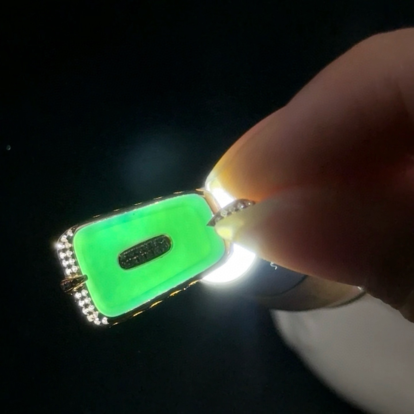 精品18k墨翠耳坠 重金豪镶 打灯通透 油性十足 尺寸37.2