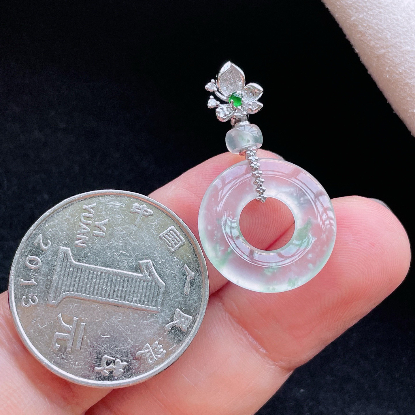 18K 冰种·甜甜圈

整30.2-17.7-2.7