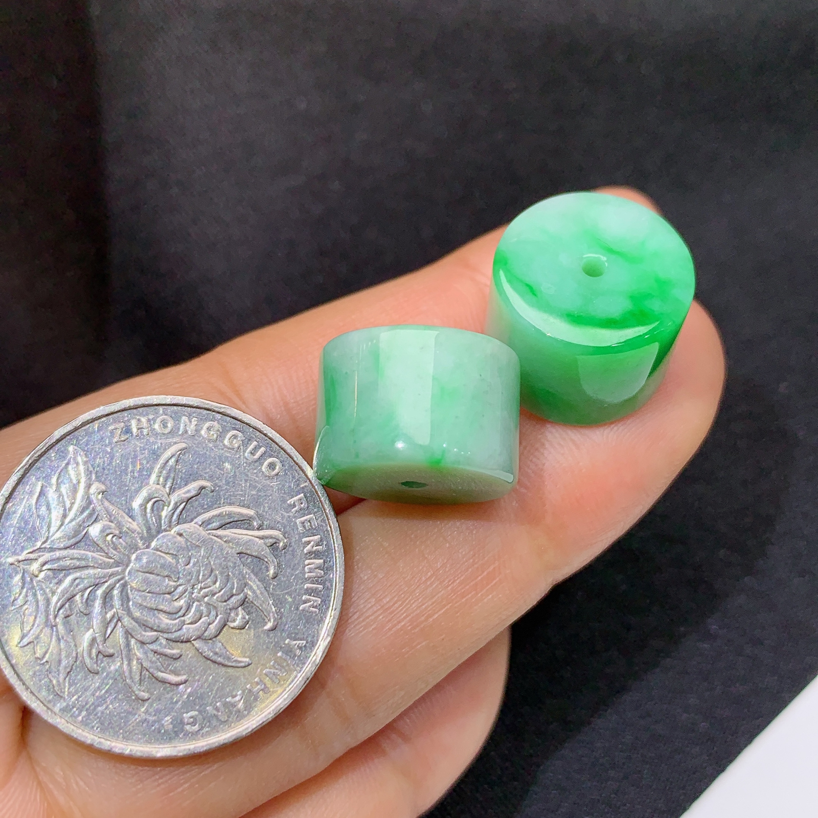 冰飘绿路路通一对，镶嵌佳品，冰润色阳，玉质细腻，种水足，Fuy 尺寸10.6*13.9