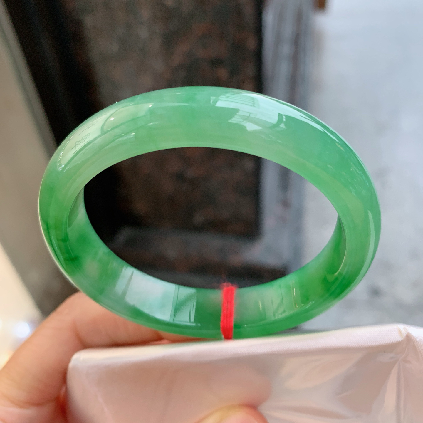 贵妃冰飘绿  尺寸：55/48/12.5/7.4 种色俱佳