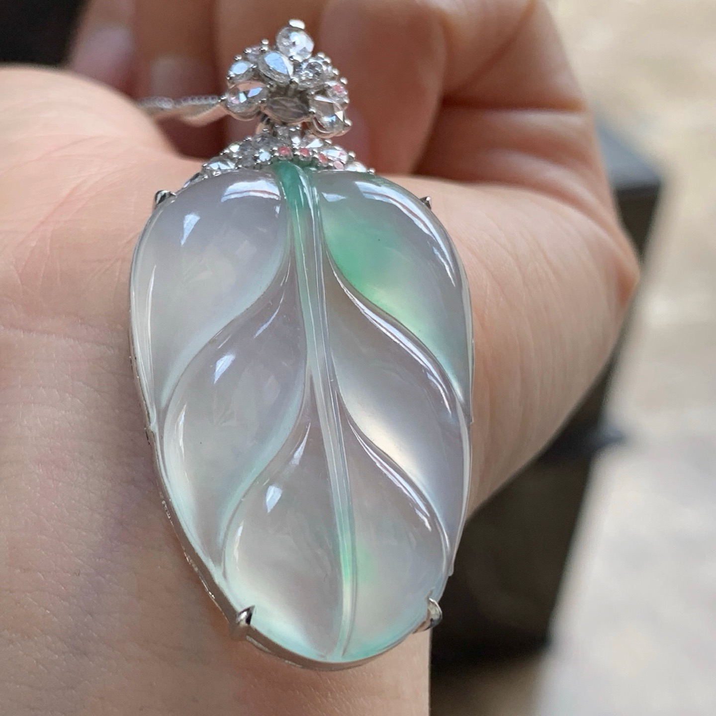 金钻镶嵌冰晴叶子^_^冰透 尺寸34.5-23.4-3.5 46.7-23.4-7.9mm