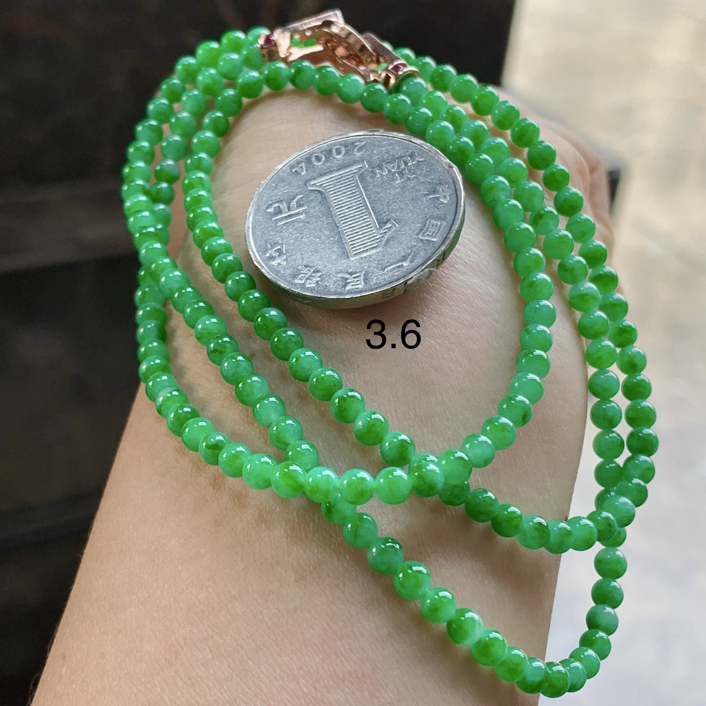 绿色手链^_^鲜艳