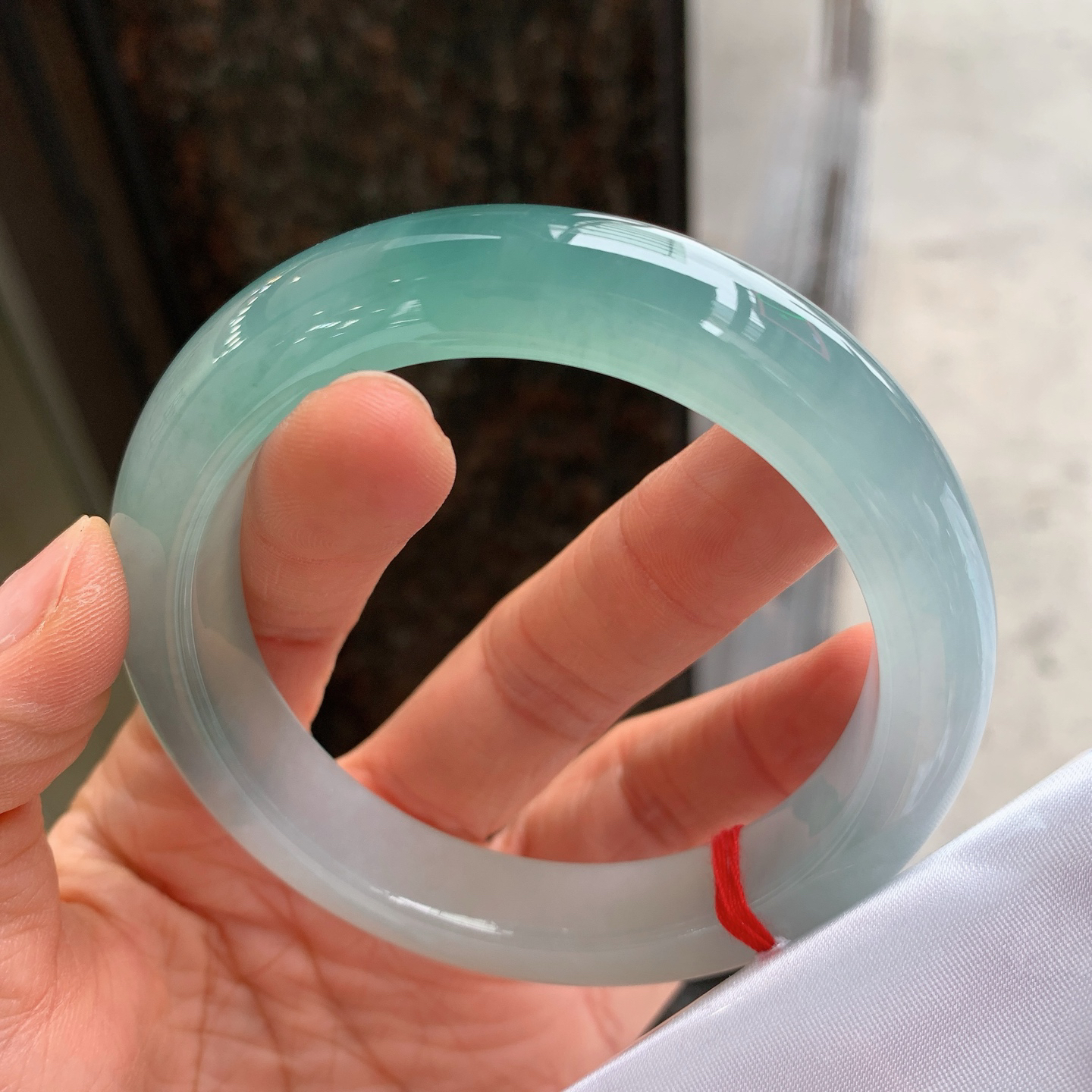 正圈冰蓝水  尺寸：62.2/12.8/10.3 ，大圈口