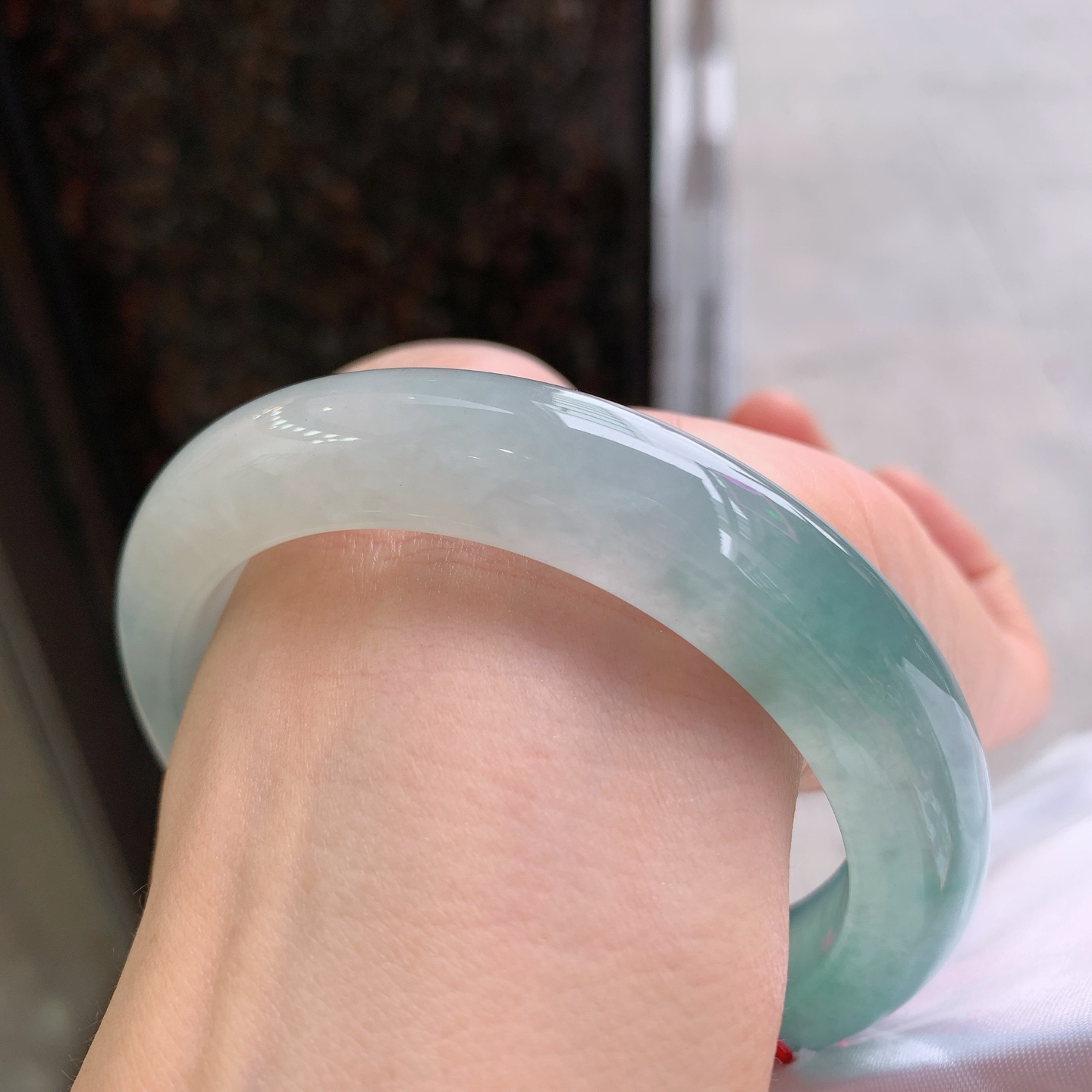 正圈冰蓝水  尺寸：62.2/12.8/10.3 ，大圈口