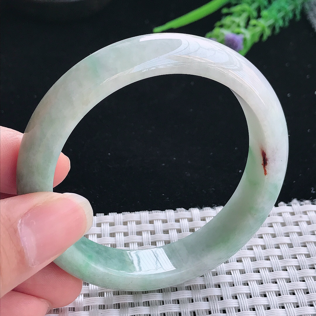 实拍A货翡翠56/13.2/8.2老坑秀气温润浅绿色手镯玉镯手环