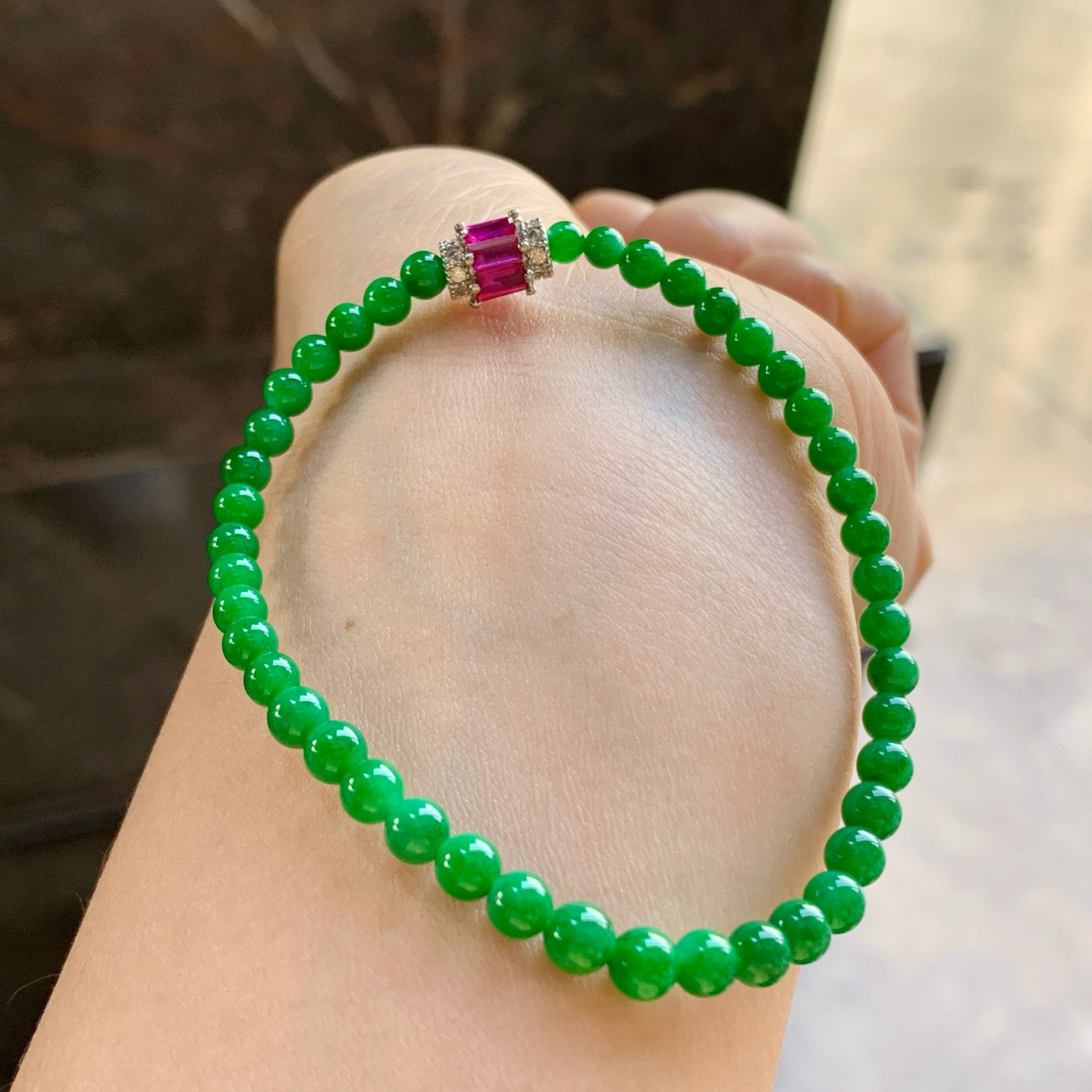 辣绿色手串^_^辣眼 鲜艳