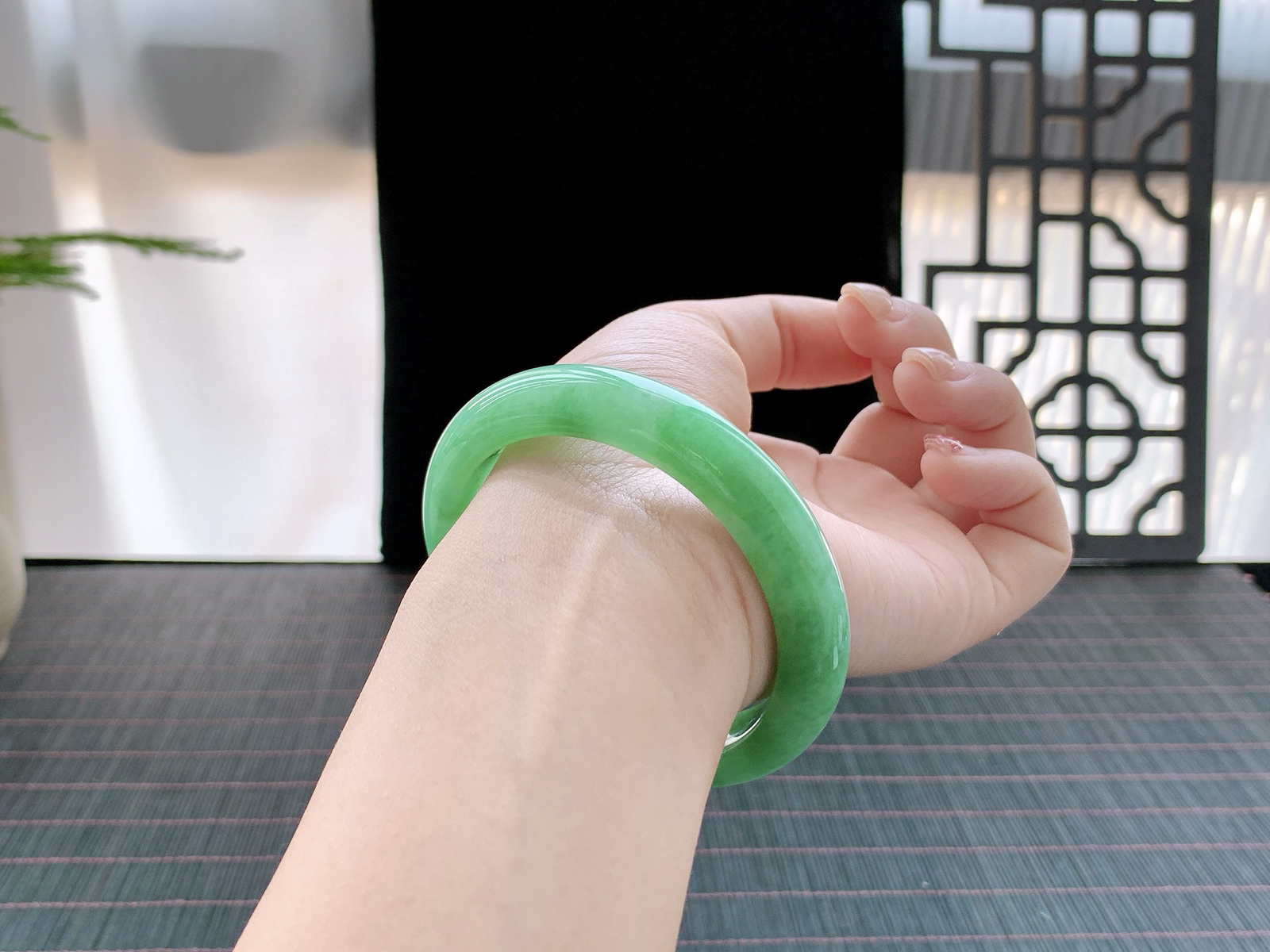 满圈果绿
尺寸：57.3-12-9