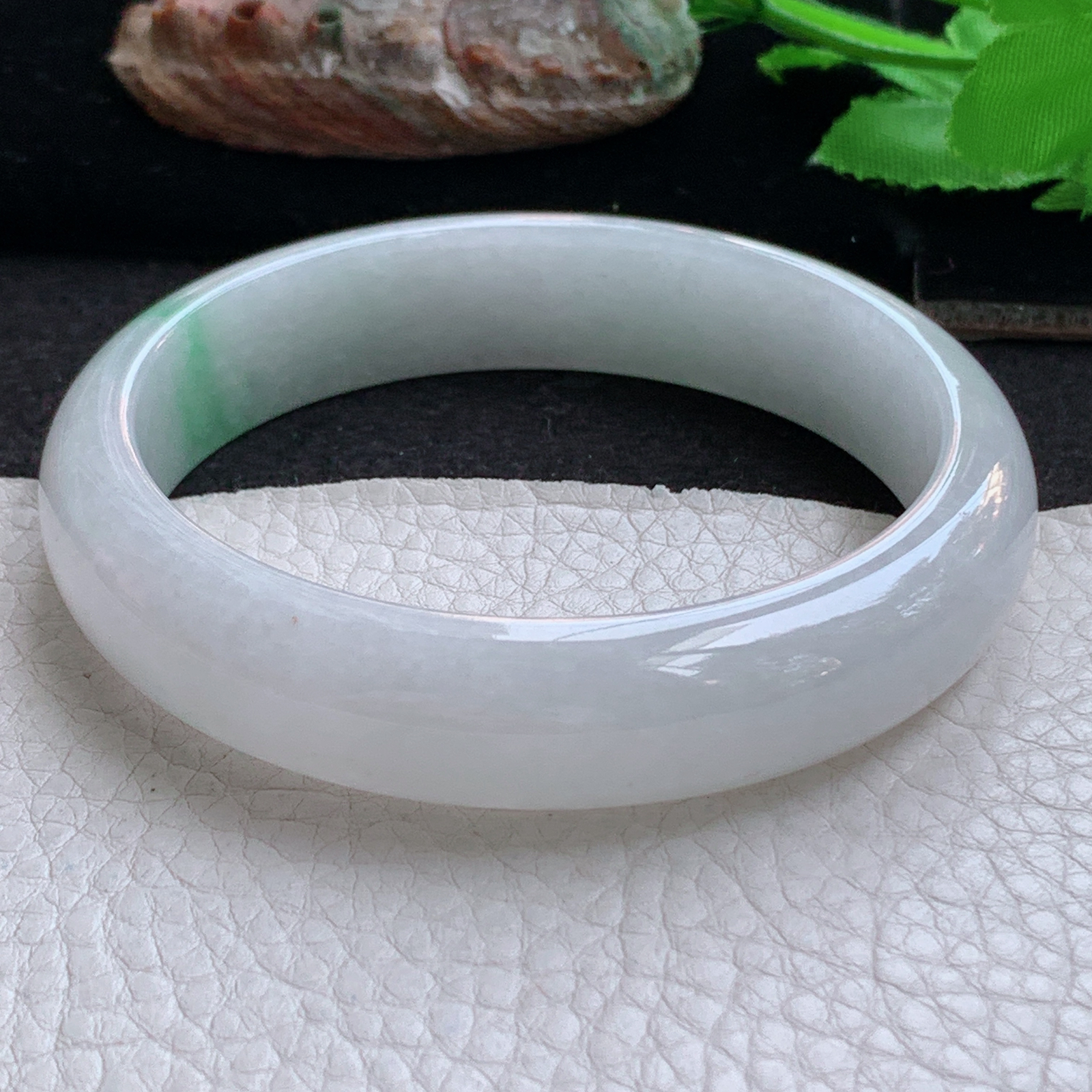 hy大圈口62.5*14.3*8平安镯 天然缅甸翡翠手镯飘绿细润正圈玉镯子