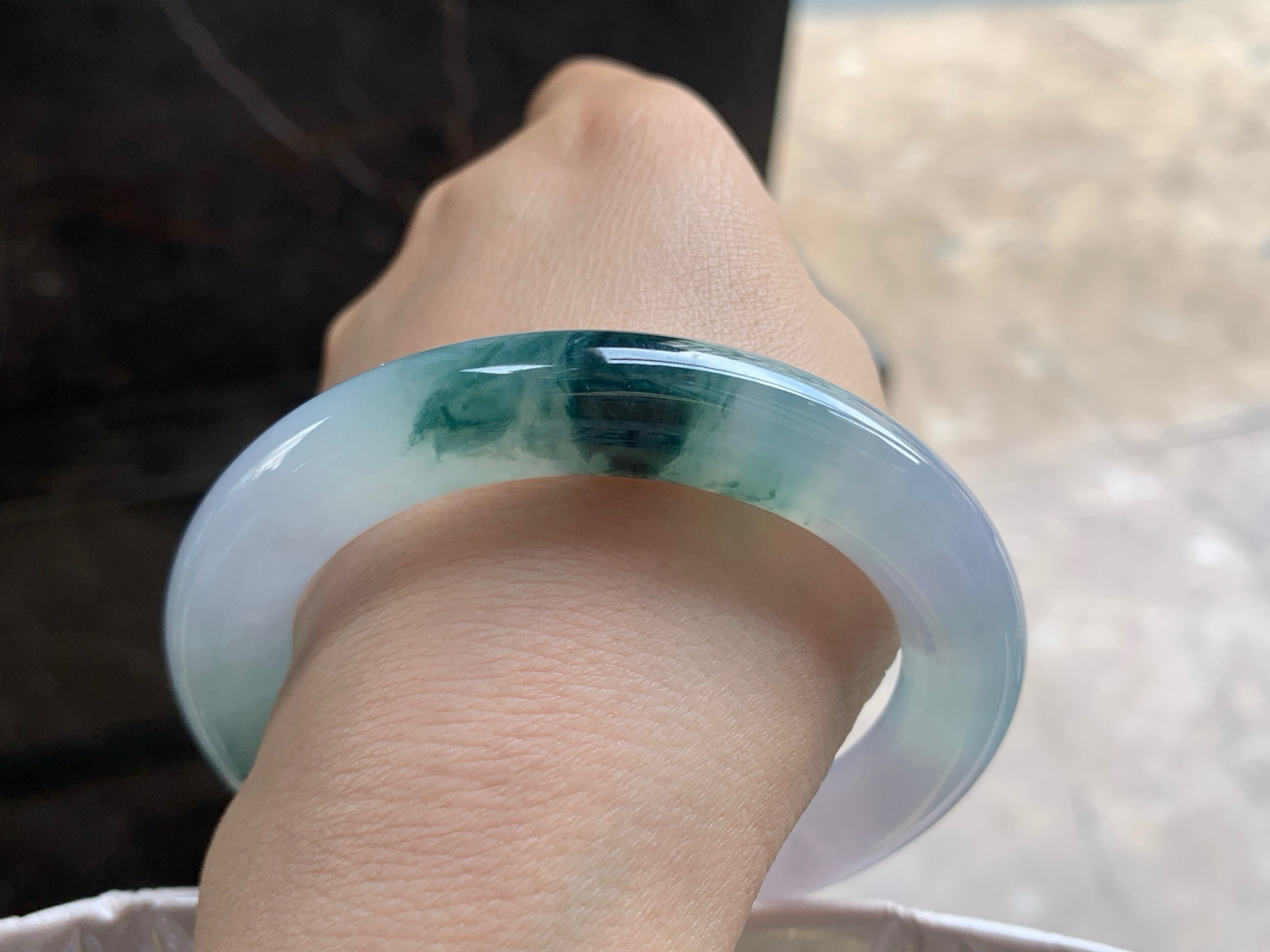 57-10.6

蓝花圆条手镯^_^飘花浓郁