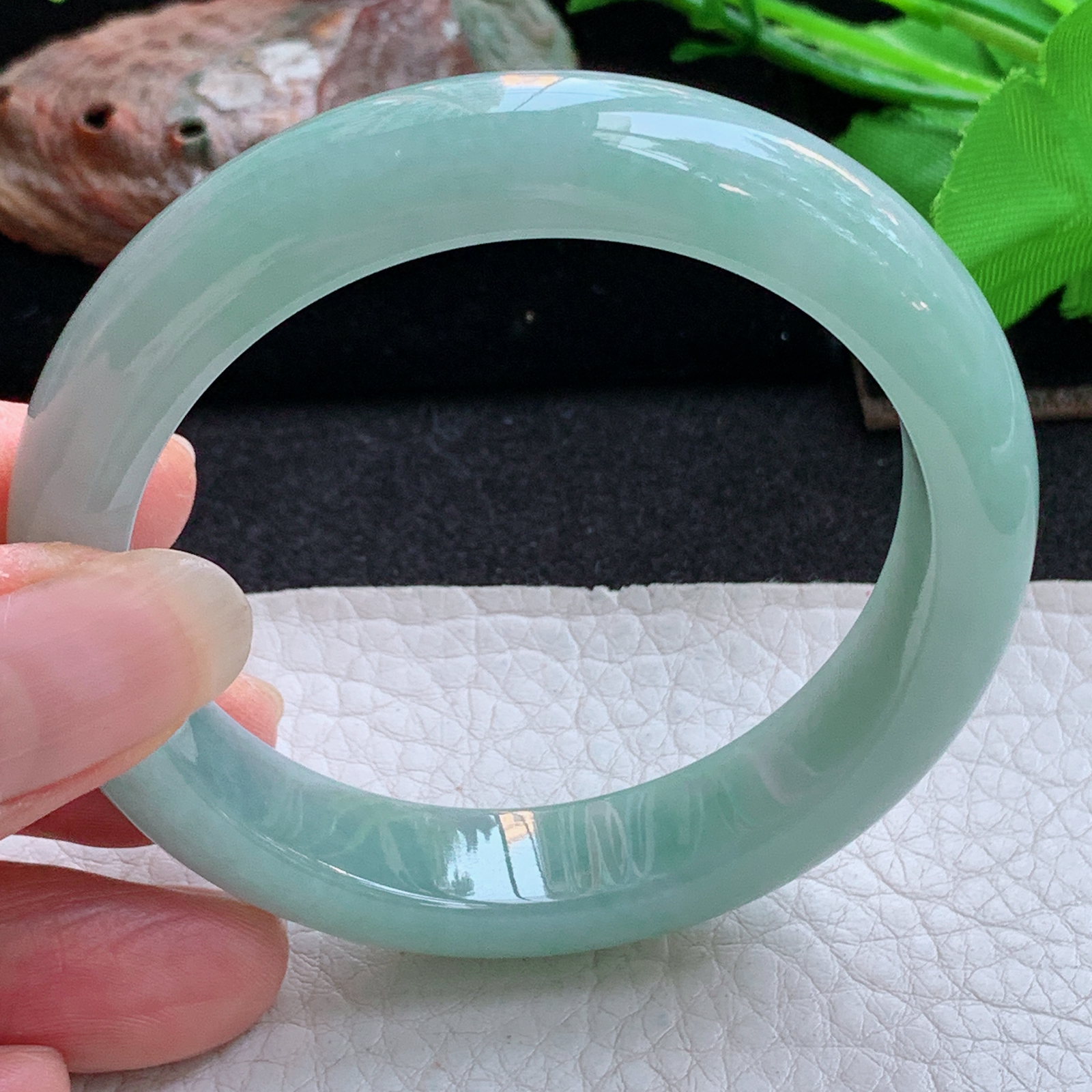 js实拍53.5*12*8平安镯 天然缅甸翡翠a货手镯满绿秀气正圈玉镯子