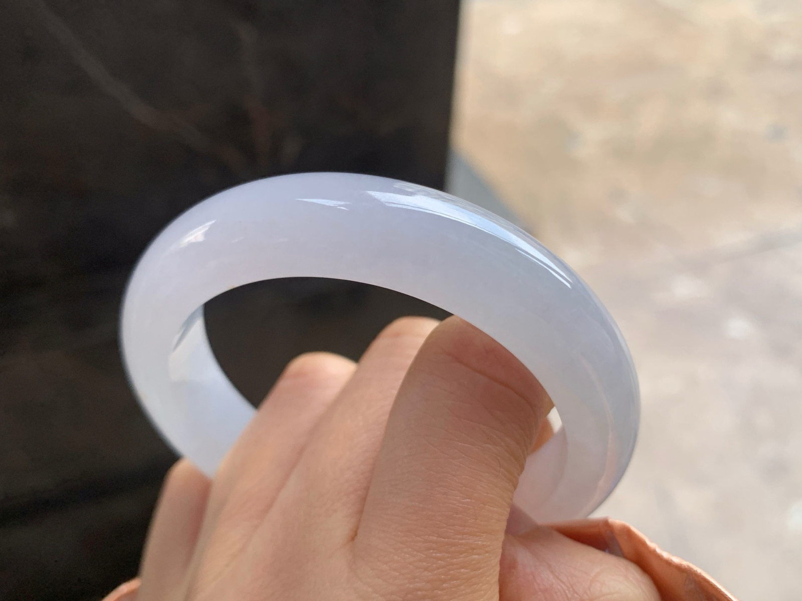 53.5-12.6-8.5

淡紫手镯^_^清新 水润