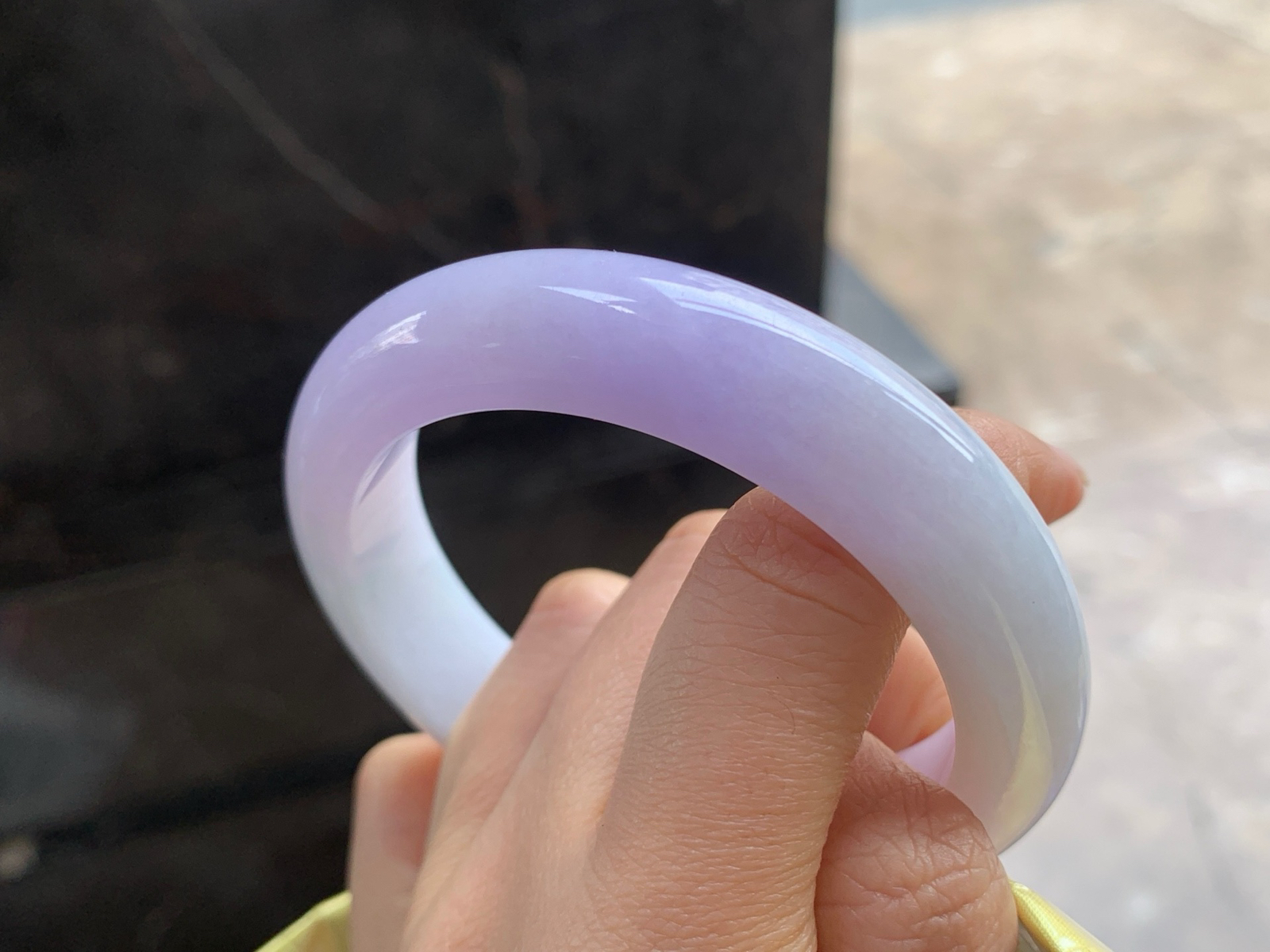 57.5-13.5-9.3

淡紫手镯^_^细腻