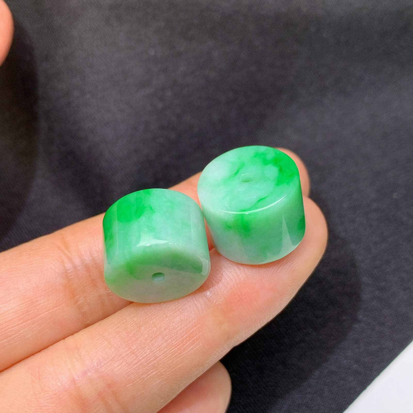 冰飘绿路路通一对，镶嵌佳品，冰润色阳，玉质细腻，种水足，Fuy 尺寸10.6*13.9