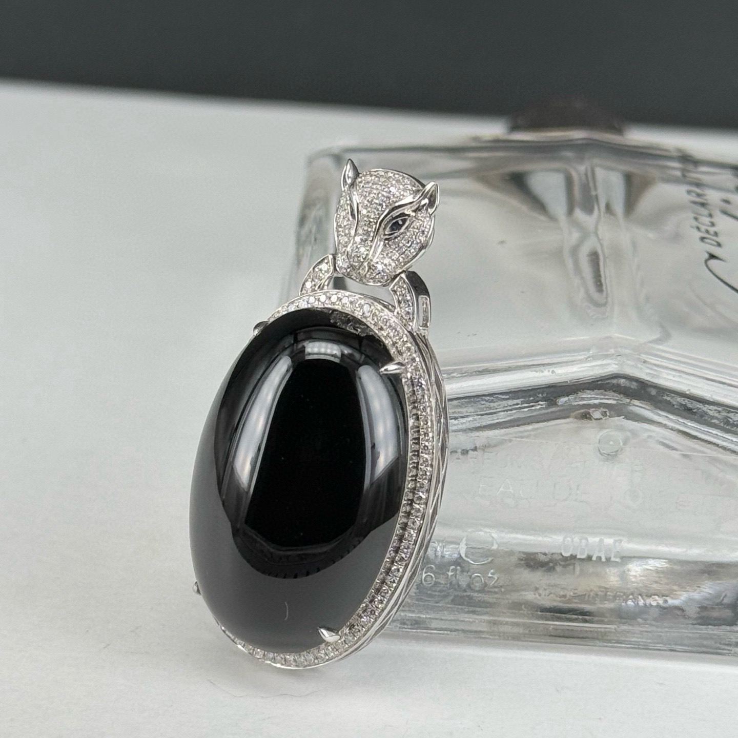 精品豪镶墨翠蛋面吊坠 种好色正 黑度极好 打灯通透 油性十足 尺寸42.6