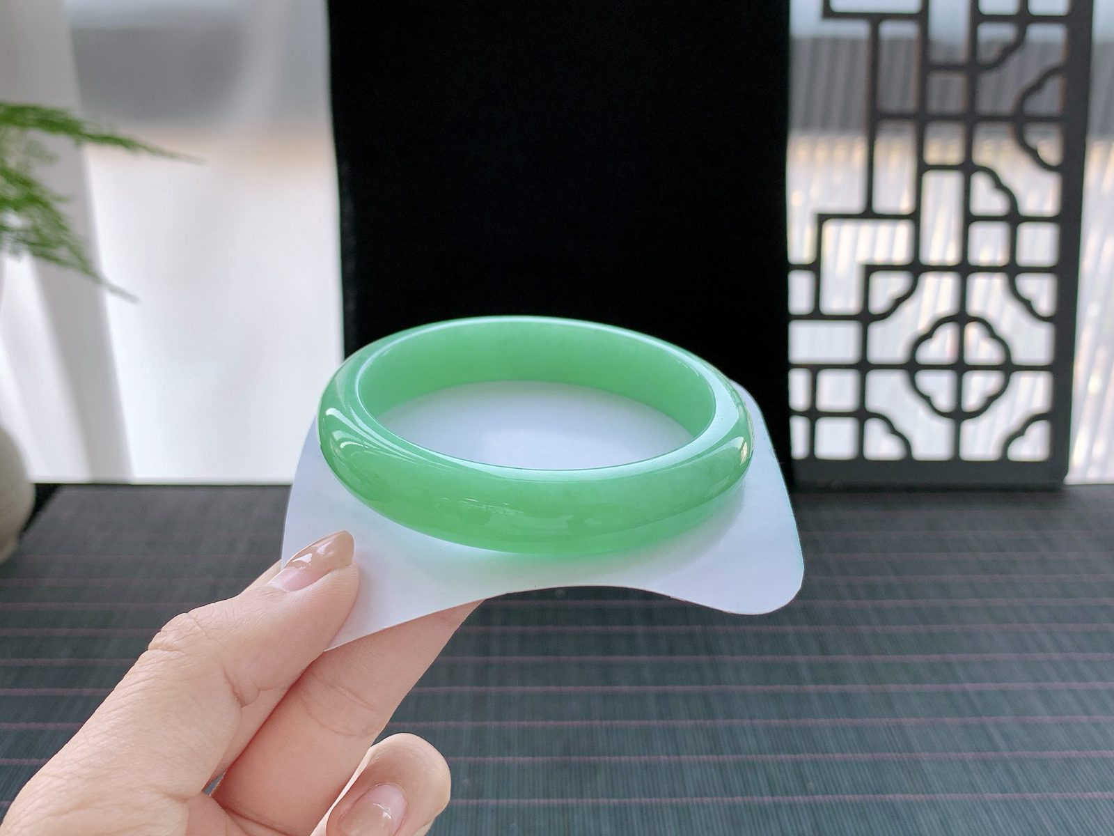 满圈甜果绿
尺寸：61.3-13.1-8