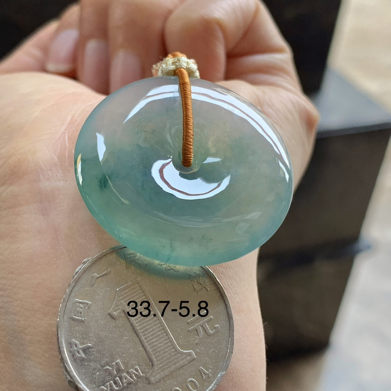 飘花平安扣^_^鲜艳 玉质温润