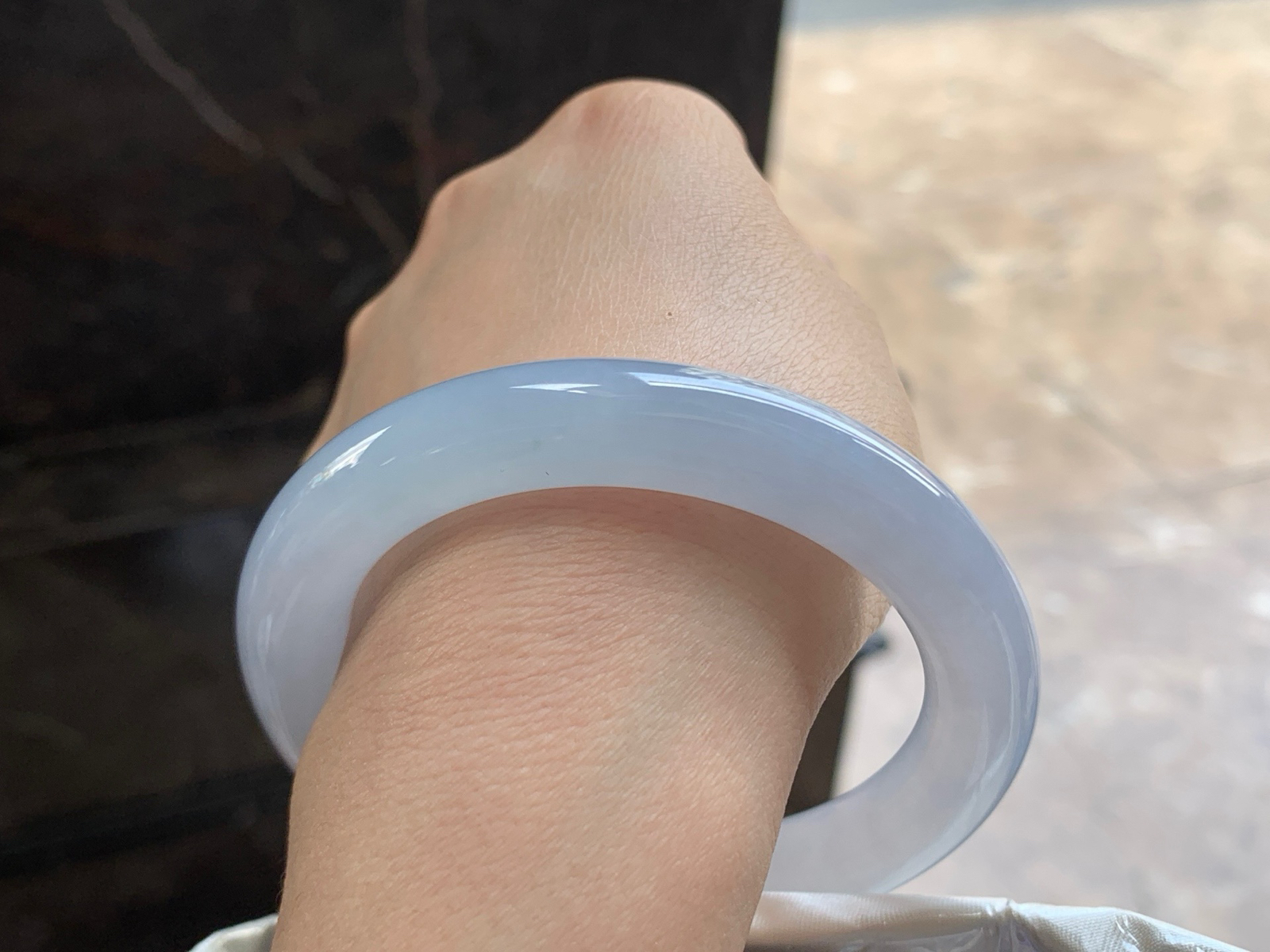 56.5-10.8

冰紫圆条手镯^_^清新