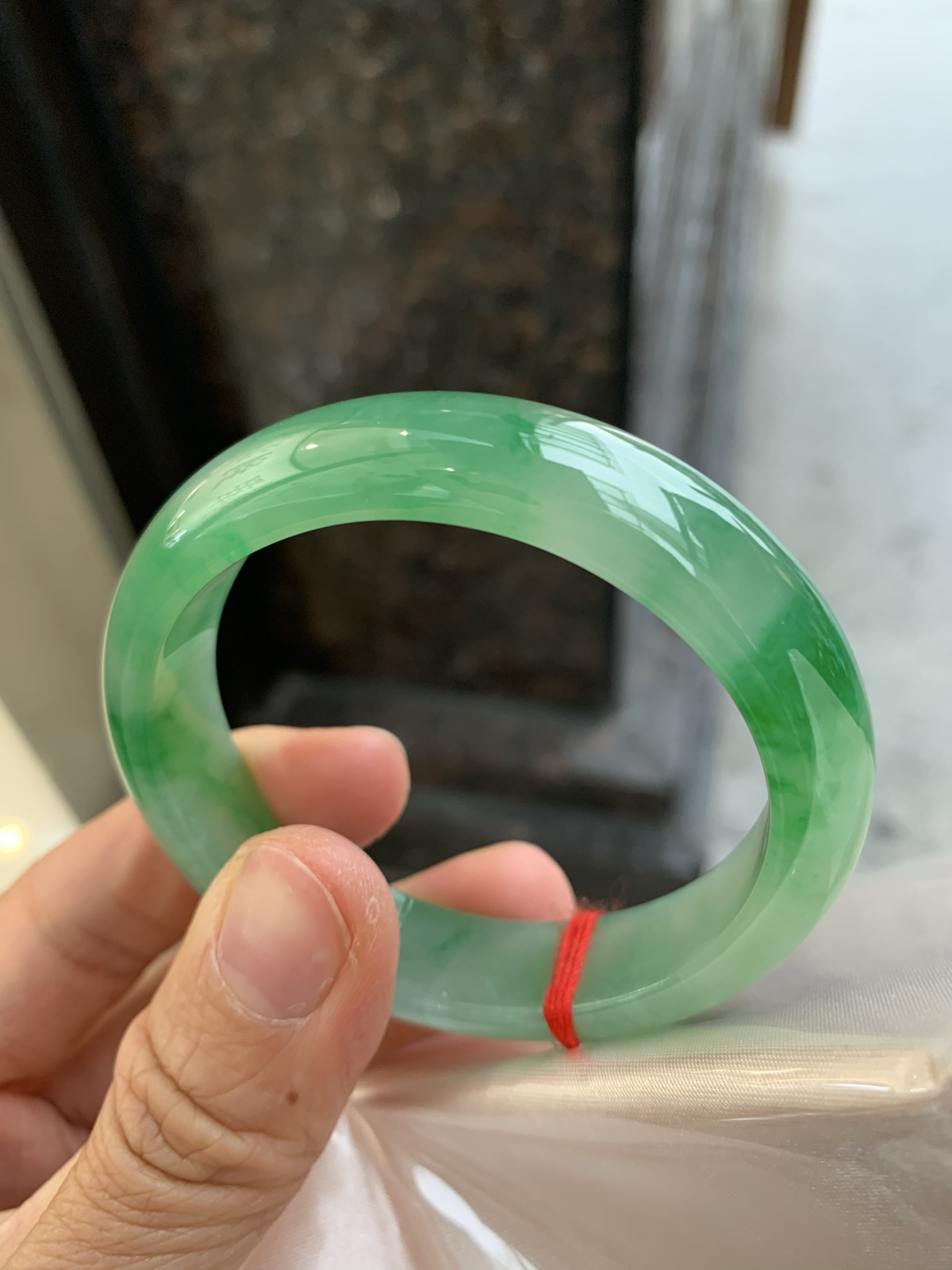 贵妃冰飘绿  尺寸：55/48/12.5/7.4 种色俱佳