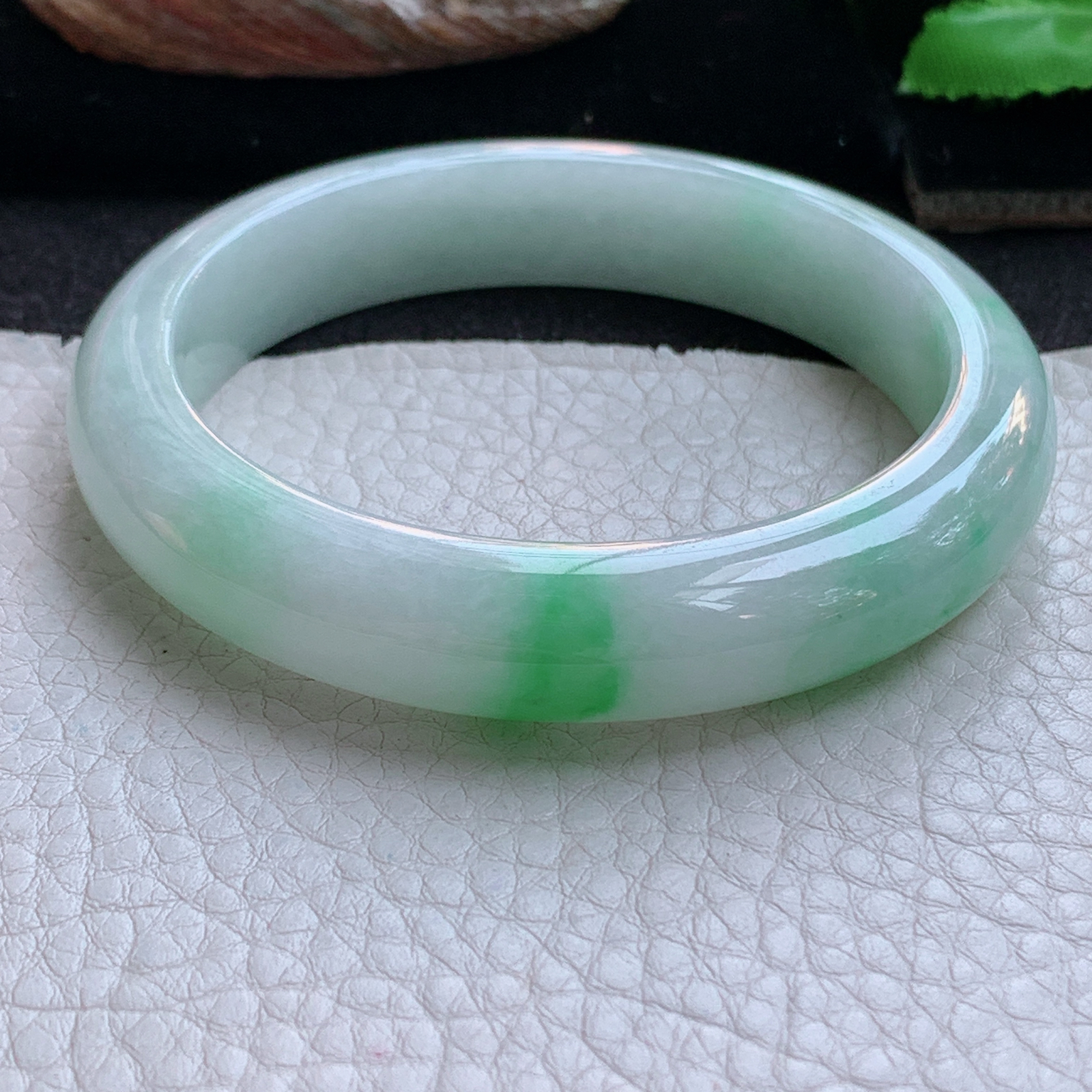 xc实拍57*12*8.6平安镯 天然缅甸翡翠a货手镯飘阳绿胶感正圈玉镯子