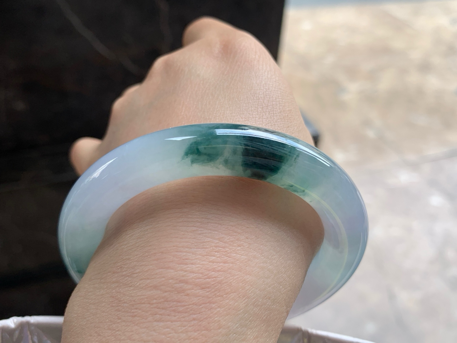 57-10.6

蓝花圆条手镯^_^飘花浓郁