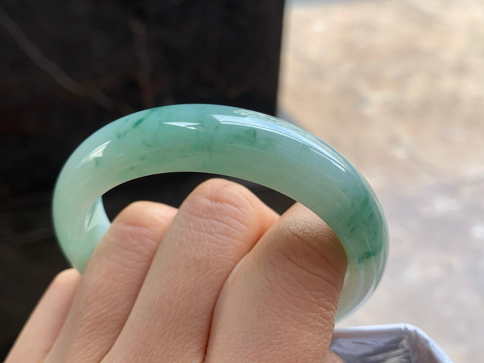 51-12.5-7.5

飘花手镯^_^玉质温润