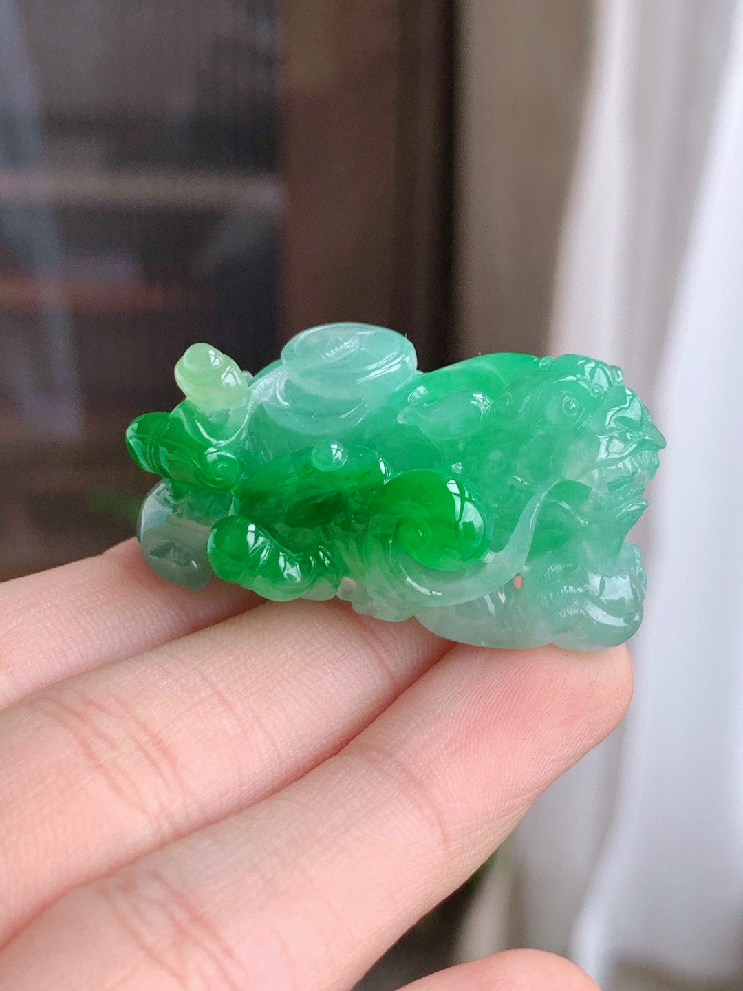 【裸石】冰飘阳绿貔貅吊坠
【说明】缅料 性价比高  
【尺寸】42.2-26.5-21.2