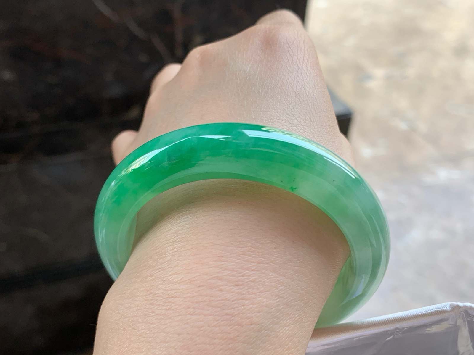 54-12.5-9.3

辣绿色手镯^_^颜色鲜艳