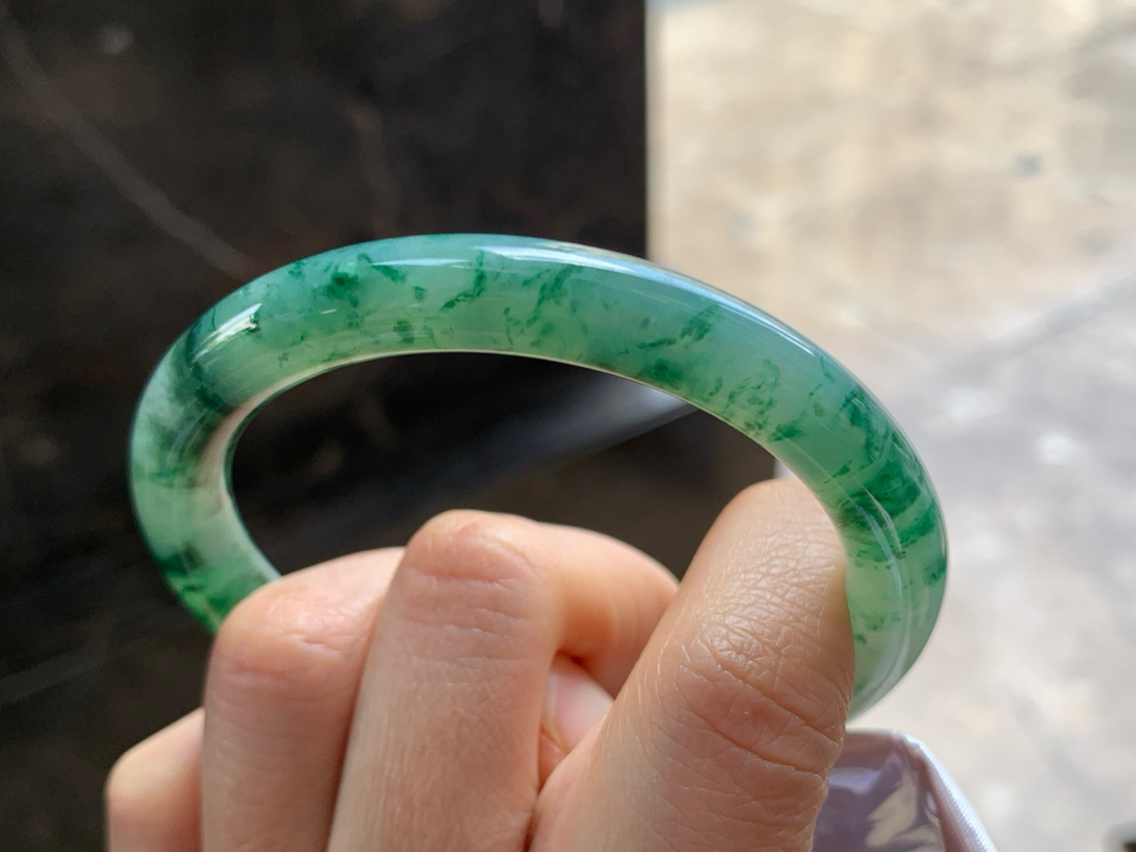 55-8.4

绿花圆条手镯^_^鲜艳